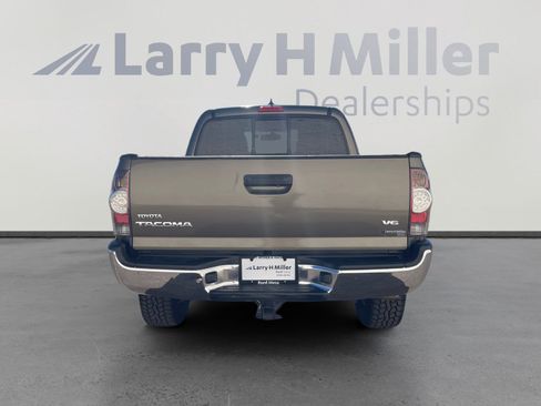 Used 2012 Toyota Tacoma 4x4 Access Cab V6 image 4
