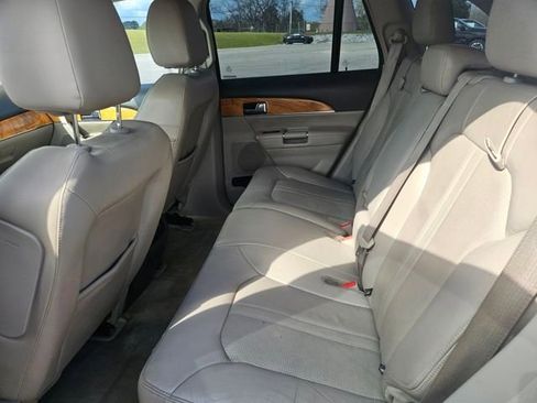 Used 2014 Lincoln MKX FWD w/ Walnut Swirl Wood Package image 24