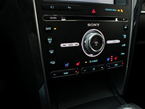 Used 2018 Ford Explorer Limited image 8