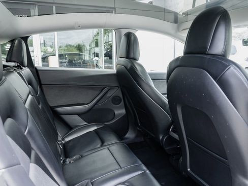 Used 2022 Tesla Model Y Performance AWD/4WD image 21