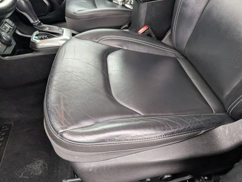 Used 2018 Jeep Renegade Limited w/ UConnect 8.4 Nav Group image 23