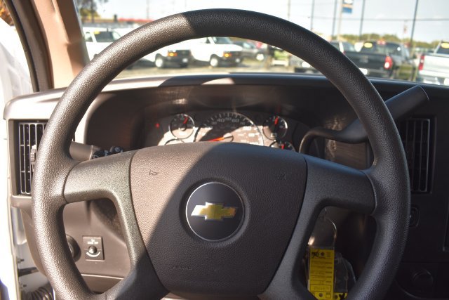 Used 2025 Chevrolet Express 2500 Extended RWD image 27