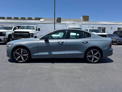 Used 2024 Volvo S60 B5 Plus AWD/4WD image 7