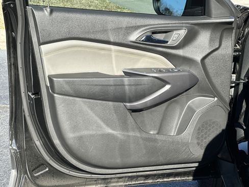 Used 2024 Chevrolet Trax ACTIV w/ Sunroof Package image 9