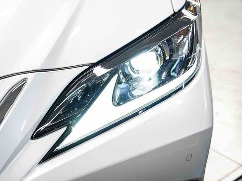 Certified 2025 Lexus ES 300h w/ Premium Package FWD image 7