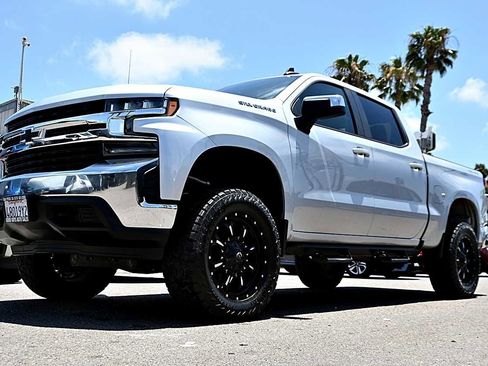 Used 2019 Chevrolet Silverado 1500 LT w/ All-Star Edition AWD/4WD image 1