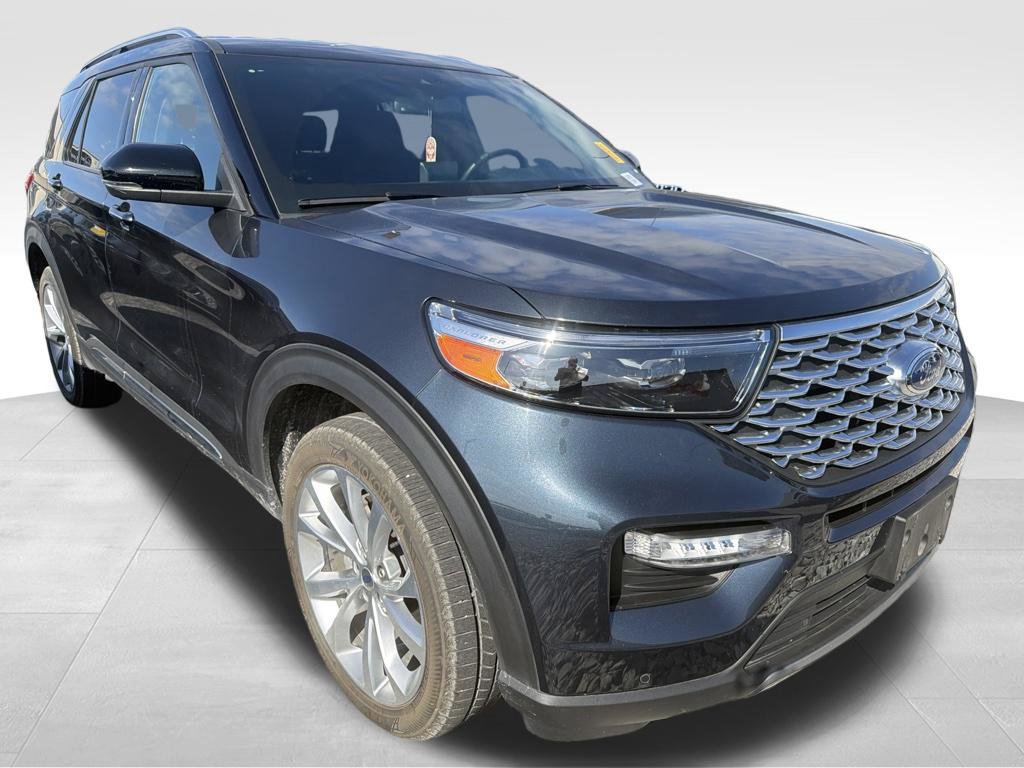 Used 2023 Ford Explorer Platinum w/ Technology Package AWD/4WD image 16