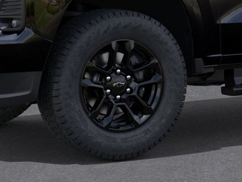 New 2026 Chevrolet Colorado Z71 w/ Midnight Edition AWD/4WD image 9