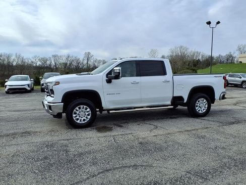 Used 2025 Chevrolet Silverado 3500 LTZ w/ LTZ Convenience Package AWD/4WD image 37