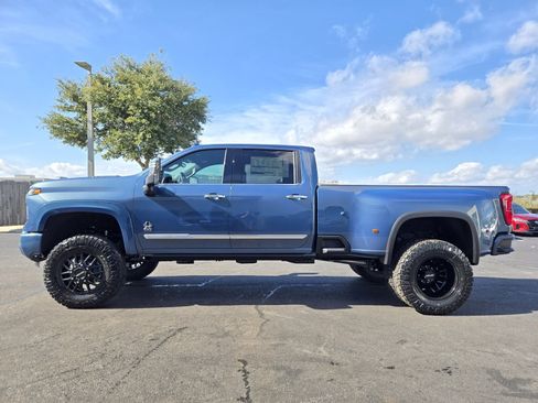 New 2026 Chevrolet Silverado 3500 High Country w/ High Country Premium Package image 3