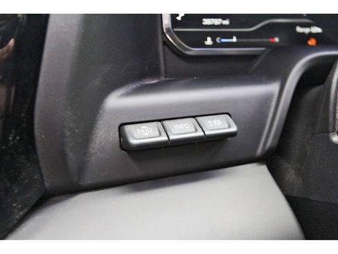Used 2025 GMC Sierra 2500 Denali Ultimate AWD/4WD image 18
