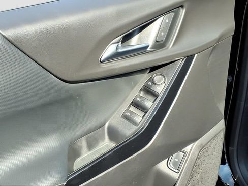 Used 2025 Chevrolet Equinox LT w/ Convenience Package II FWD image 13