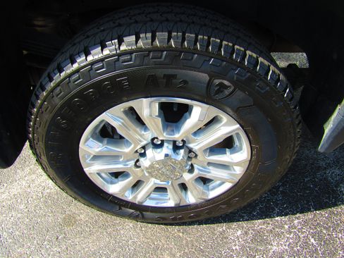 Used 2020 GMC Sierra 2500 Denali w/ Denali Ultimate Package image 9