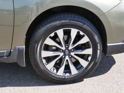 Used 2017 Subaru Outback 2.5i Limited AWD/4WD image 16