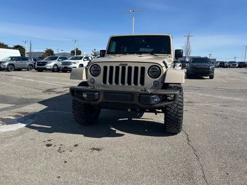 Certified 2016 Jeep Wrangler Unlimited Sahara image 5