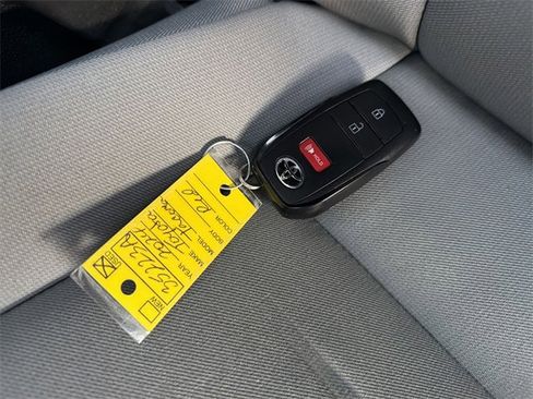 Used 2024 Toyota Tacoma TRD Sport image 33