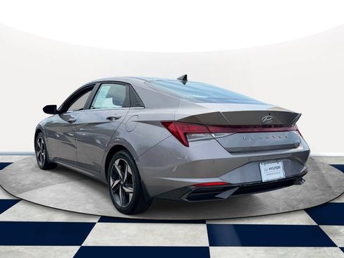 Certified 2023 Hyundai Elantra Limited FWD image 5