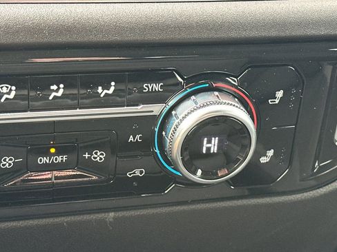 Used 2026 GMC Sierra 1500 Elevation image 29