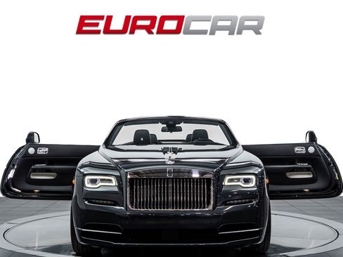 Used 2018 Rolls-Royce Dawn RWD image 11