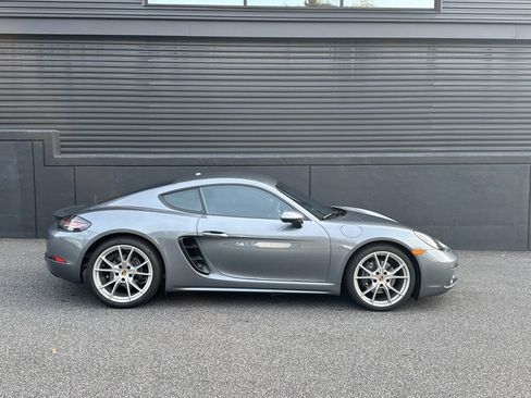 Certified 2025 Porsche 718 Cayman image 11