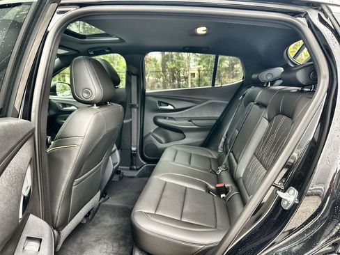 Used 2025 Buick Envista Avenir image 25