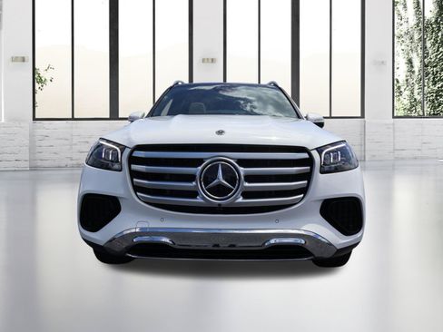 Used 2025 Mercedes-Benz GLS 450 4MATIC image 8