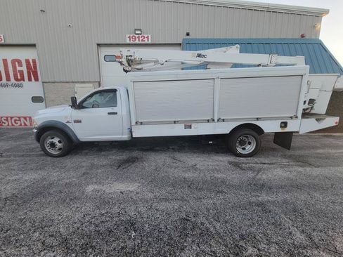 Used 2017 RAM 5500 Tradesman w/ Power & Remote Entry Group RWD image 8