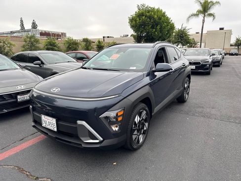 Certified 2025 Hyundai Kona SEL FWD image 1