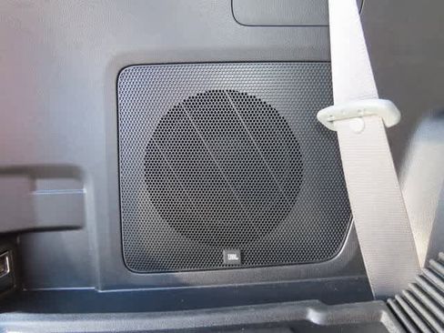 Used 2024 Toyota Highlander Limited image 12