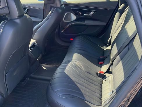 Used 2022 Mercedes-Benz EQS 580 4MATIC Sedan image 7