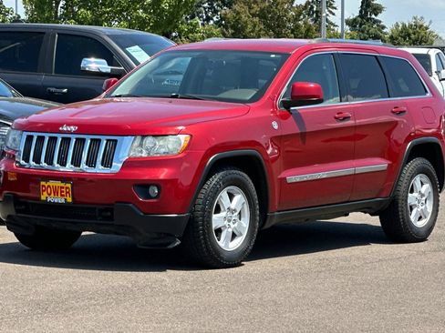 Used 2011 Jeep Grand Cherokee Laredo w/ Trailer Tow Group AWD/4WD image 8