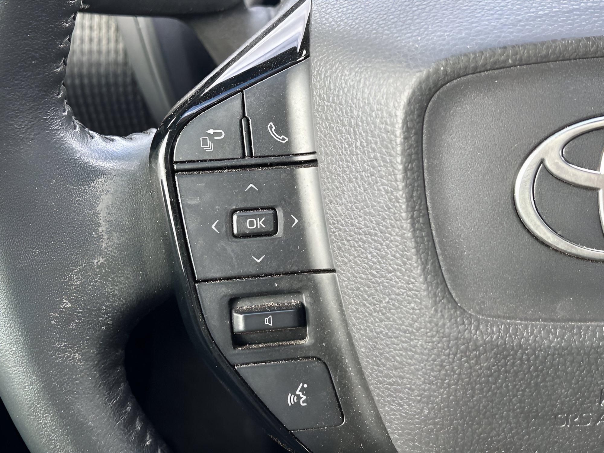 Used 2023 Toyota bZ4X AWD image 24