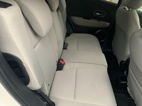 Used 2022 Honda HR-V EX image 15