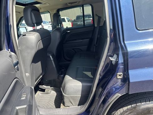 Used 2017 Jeep Patriot High Altitude AWD/4WD image 26