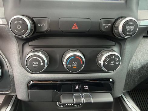 Used 2022 RAM 1500 Big Horn AWD/4WD image 25