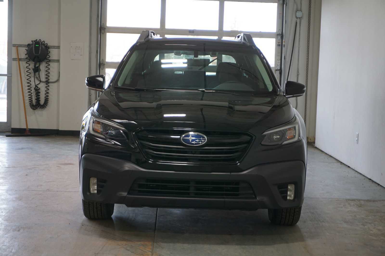 Used 2020 Subaru Outback Onyx Edition XT w/ Popular Package #2 AWD/4WD image 9