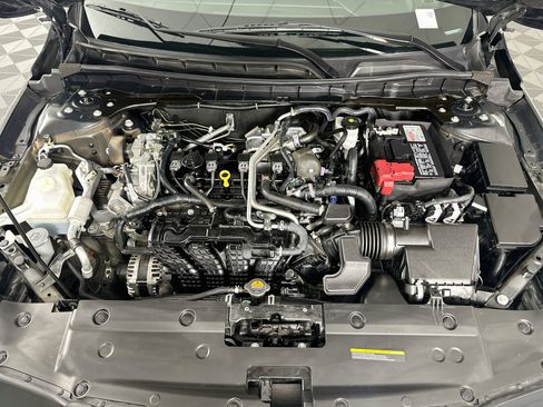 Used 2024 Nissan Altima 2.5 S FWD image 30