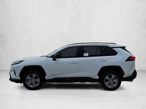 Used 2025 Toyota RAV4 LE AWD/4WD image 9
