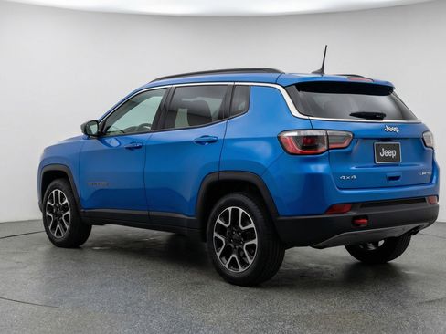 Used 2025 Jeep Compass Trailhawk AWD/4WD image 6