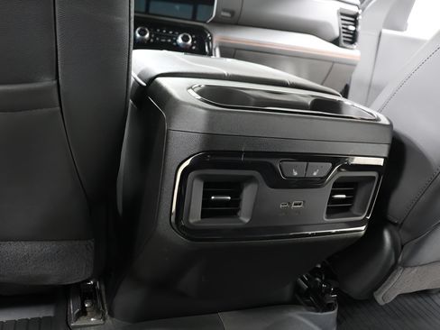 Used 2025 GMC Sierra 2500 AT4 w/ Technology Package AWD/4WD image 27
