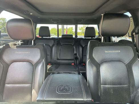 Used 2021 RAM 1500 Laramie w/ Sport Appearance Package AWD/4WD image 28