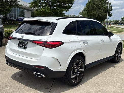 Used 2023 Mercedes-Benz GLC 300 4MATIC image 3