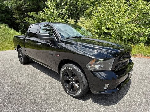 Used 2023 RAM 1500 Express w/ Wheel & Sound Group AWD/4WD image 4