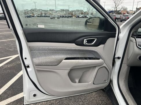 Used 2022 Jeep Compass Latitude w/ Sun and Sound Group image 6