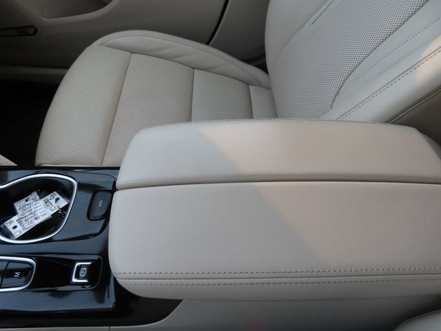 Used 2021 Buick Envision Essence w/ Technology Package I AWD/4WD image 37