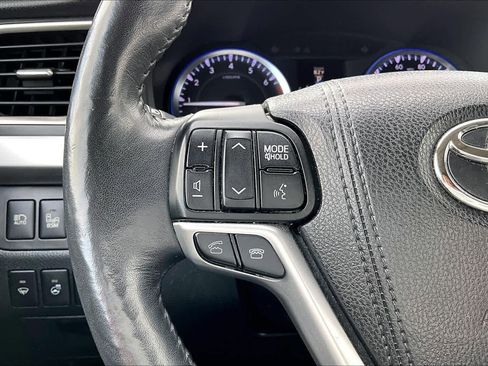 Used 2015 Toyota Highlander Limited Platinum image 23