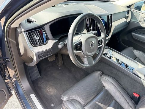 Used 2022 Volvo XC60 B6 Inscription w/ Advanced Package image 10