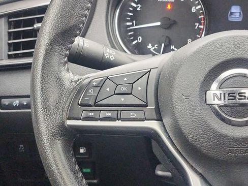 Used 2020 Nissan Rogue SV AWD/4WD image 14