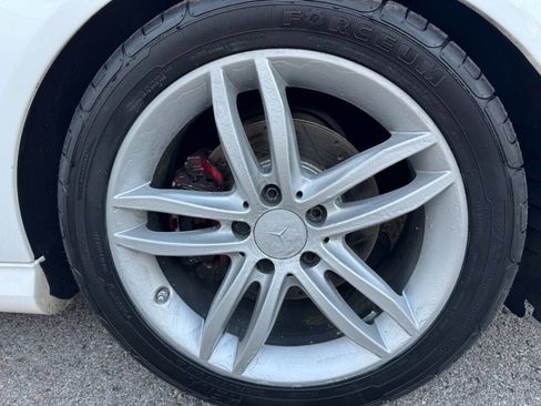 Used 2013 Mercedes-Benz C 250 Sedan image 32