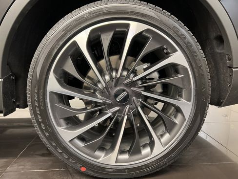 New 2026 Lincoln Aviator Reserve image 7